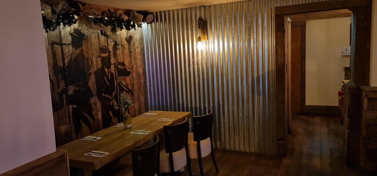 The Waterside Bar, Rooms & Restaurant سوينتون المظهر الخارجي الصورة
