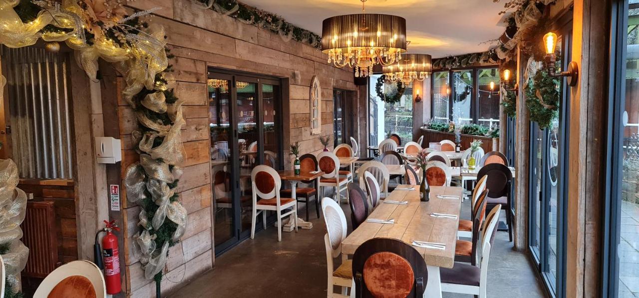 The Waterside Bar, Rooms & Restaurant سوينتون المظهر الخارجي الصورة